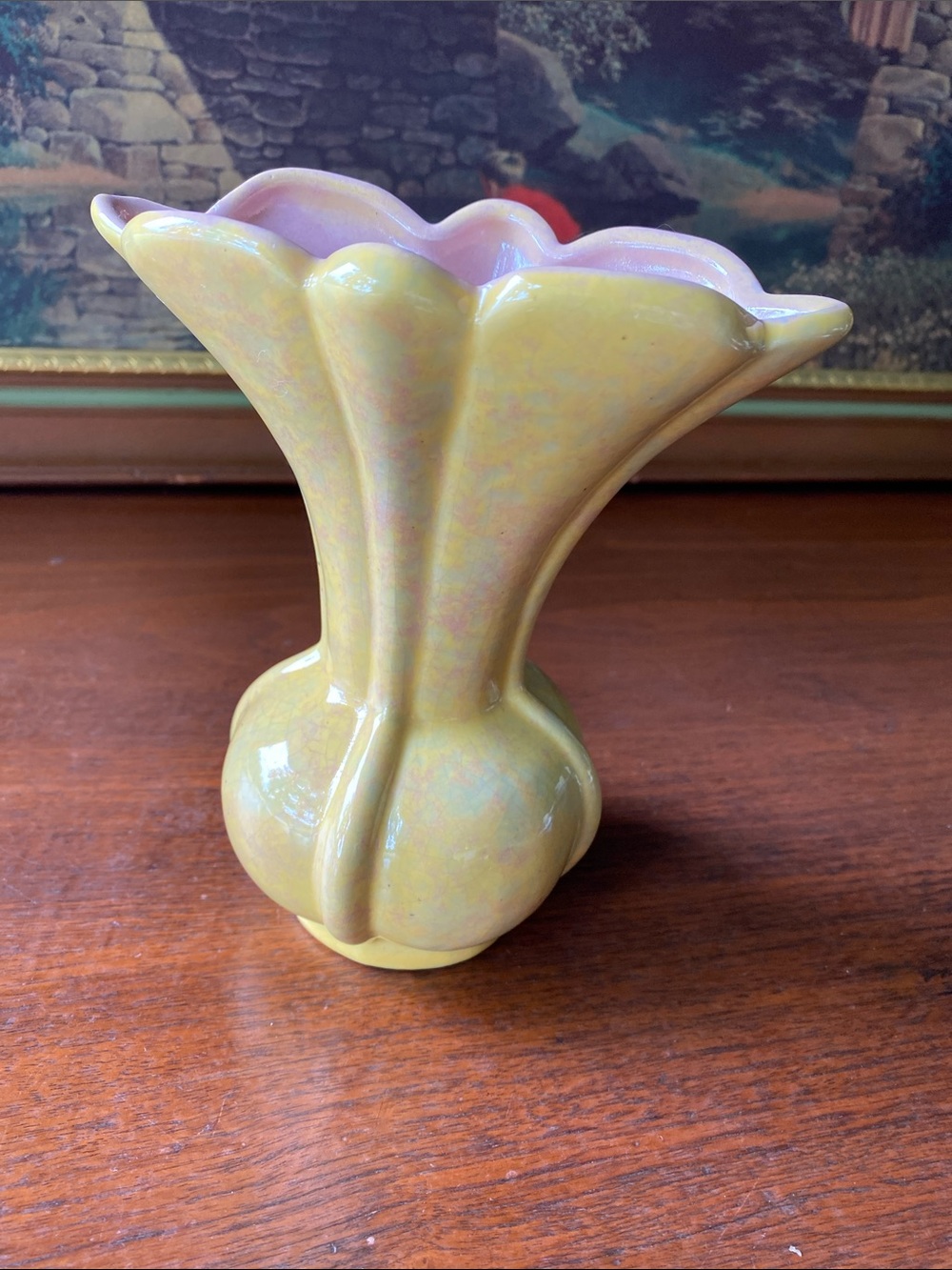 Vintage 1940s Gonder Pottery fluted flower vase (E49), made in U.S.A.